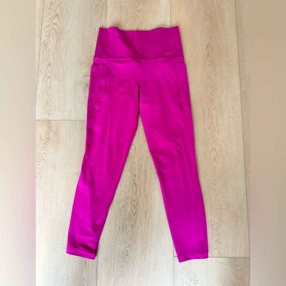 Athleta Salutation 7/8 Stash leggings